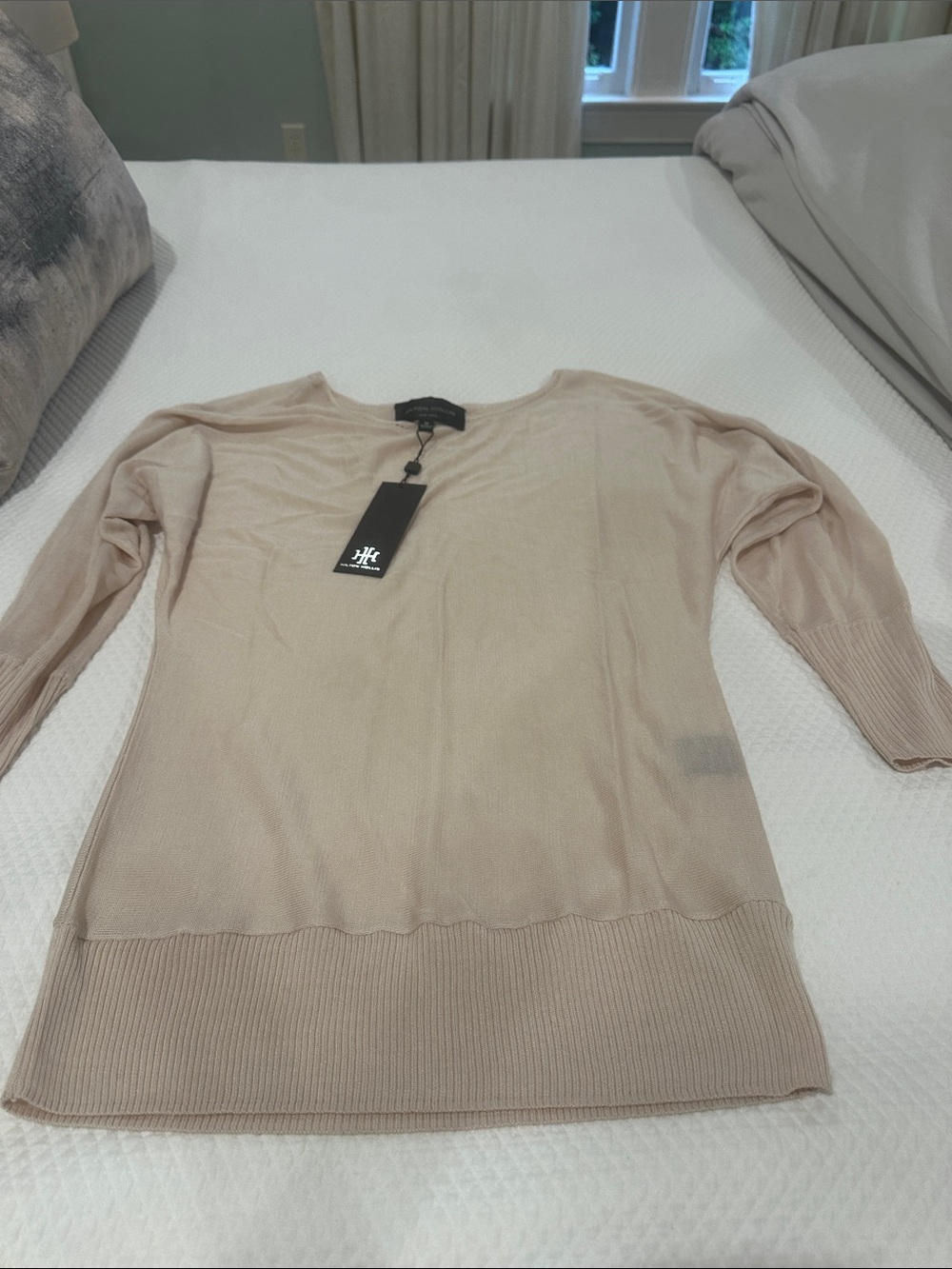 Hilton Hollis Lightweight Cream Scoop Neck Sweater